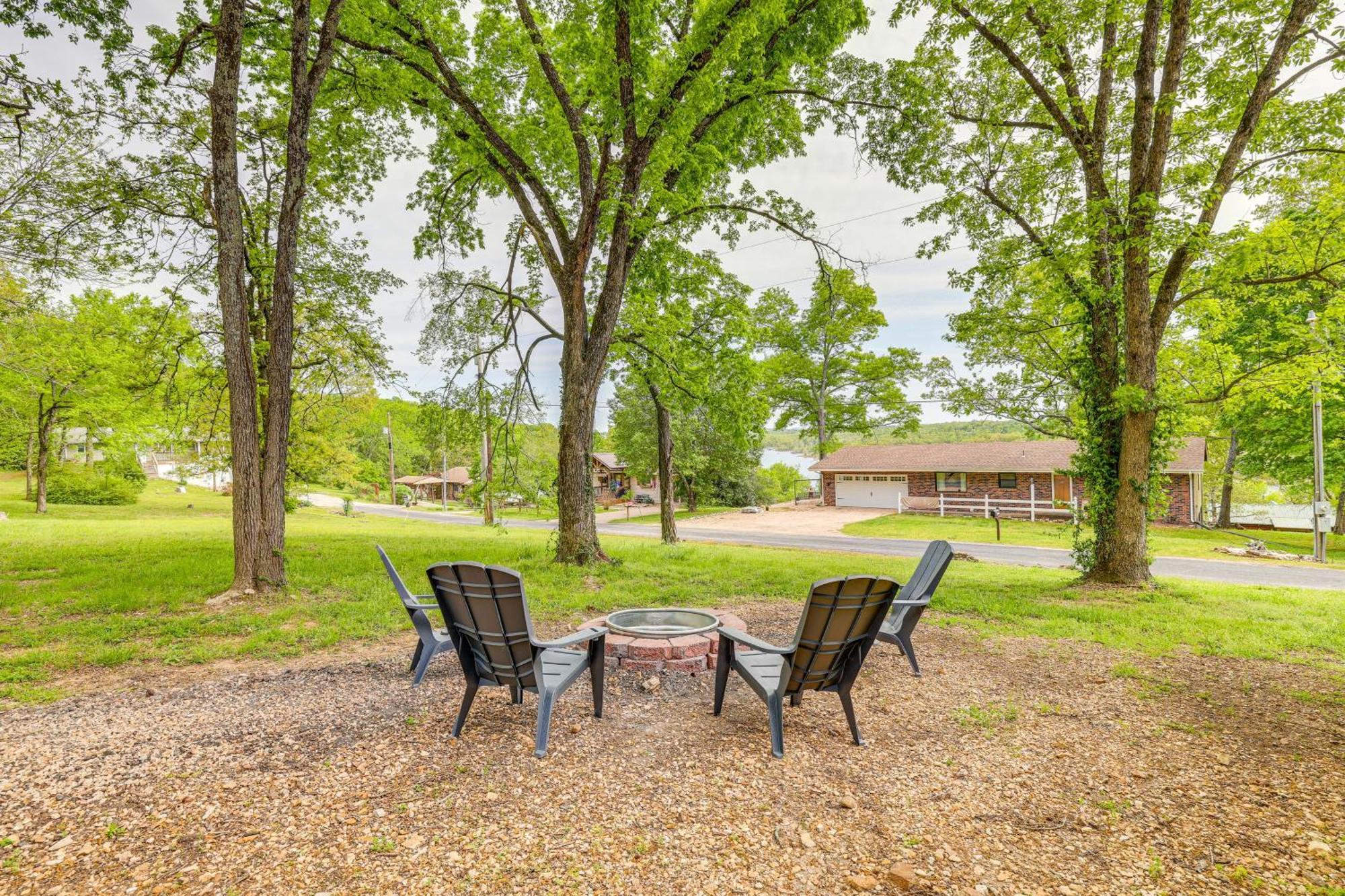 Shell Knob Home With Deck And Table Rock Lake View Exterior photo